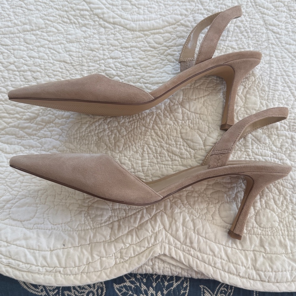 Ann Taylor Tan Sling back Heels with Pointed Toe size 9